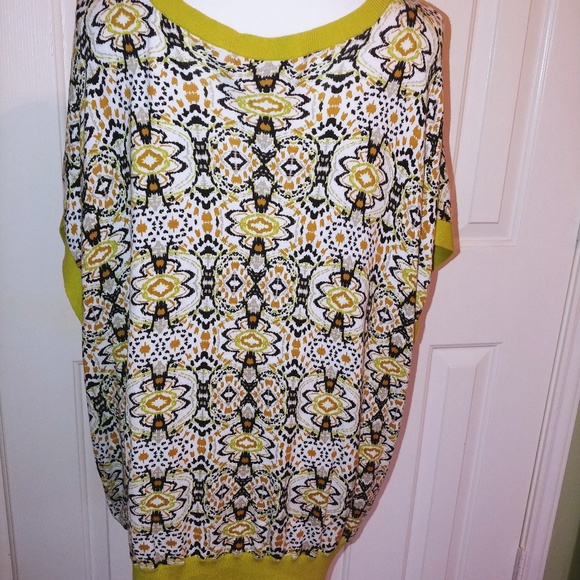 Jones New York (Signature Woman) Floral Blouse - Picture 3 of 6